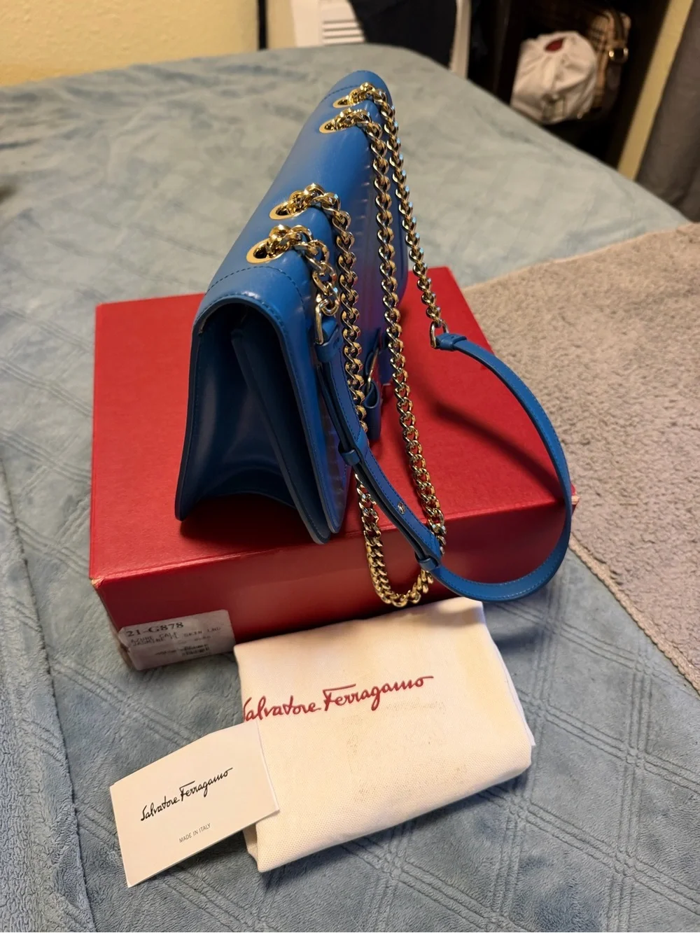 Salvatore Ferragamo Blue Leather Chain Shoulder Bag Complete